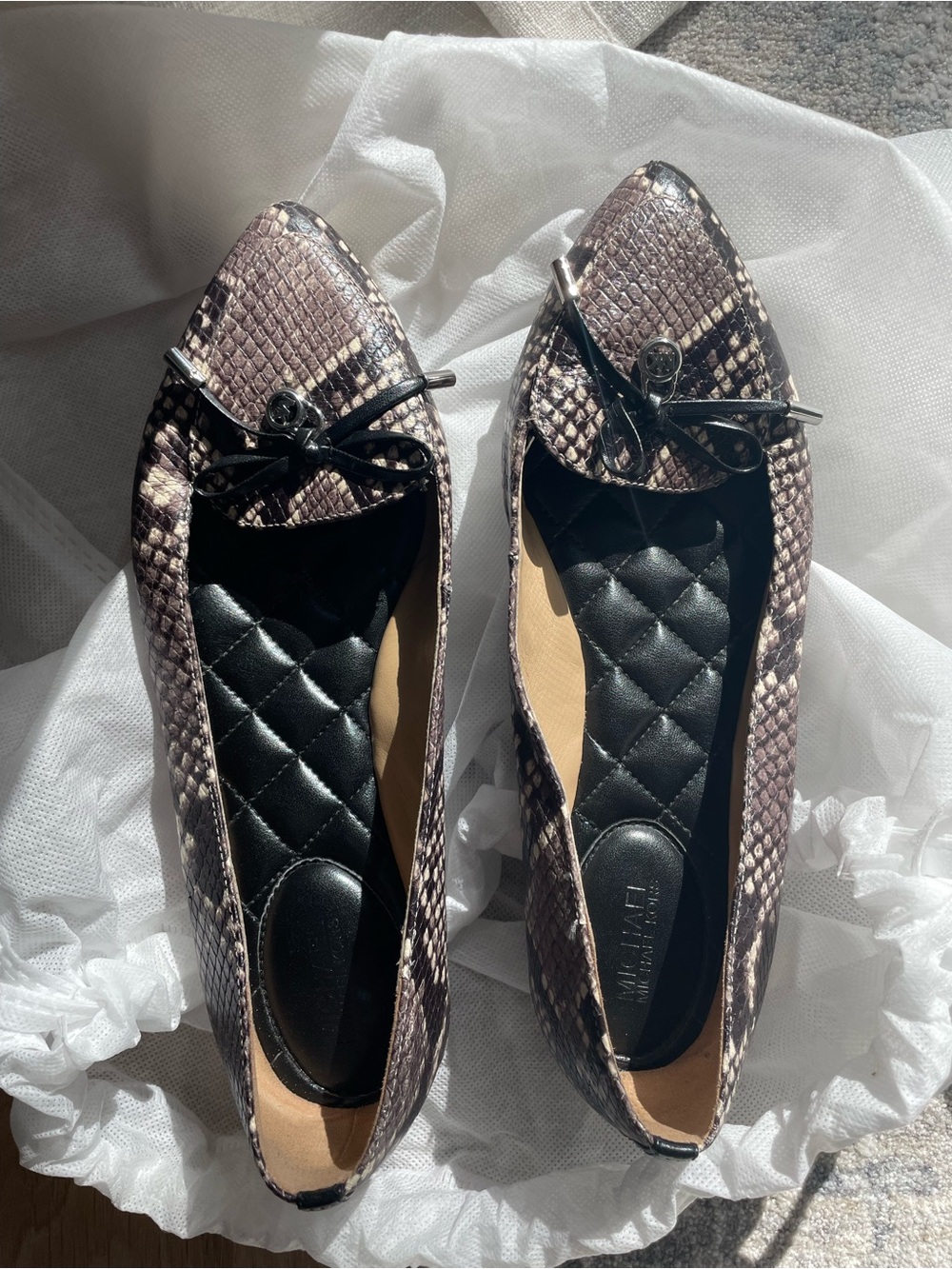 Michael Kors Pointed Flats - size 8 in good condition